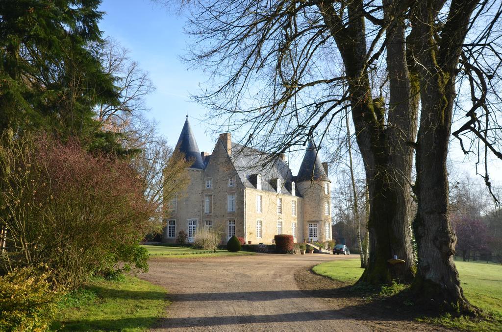 Chateau De Vaux Yvré-lʼÉvêque Exterior foto